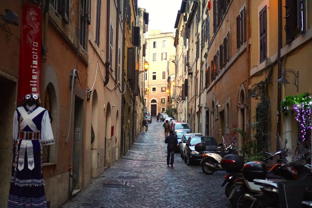 Romenjoy Colosseo Roma Quarto foto